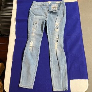Pacsun / Super Stretch Jegging / size 27 / Distressed